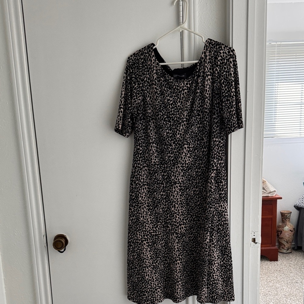 Jones New York Black and Cream Midi Dress